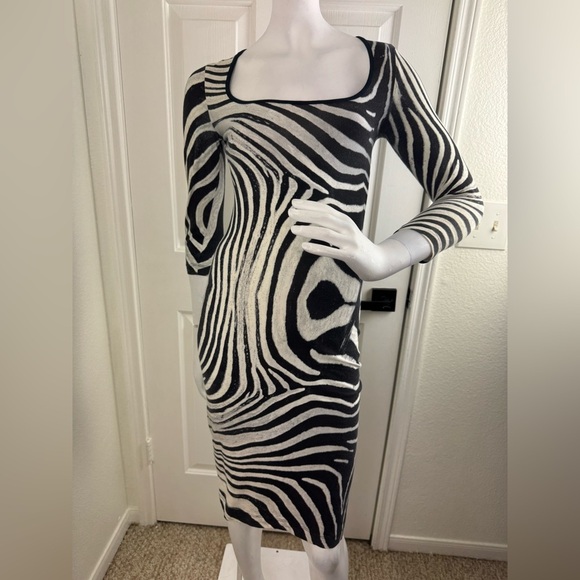 Just Cavalli Vintage Black and White Bodycon Long Sleeve Dress Size 40. #208 - Picture 11 of 17